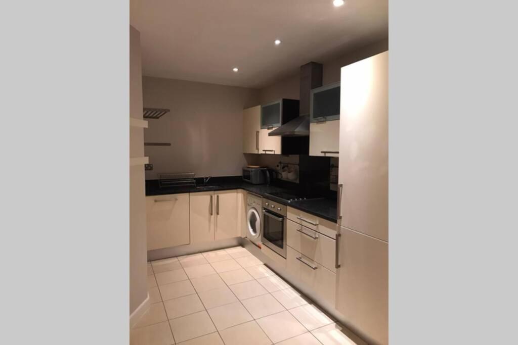 2 Bedroom Spacious And New Centre Apartamento Dublín